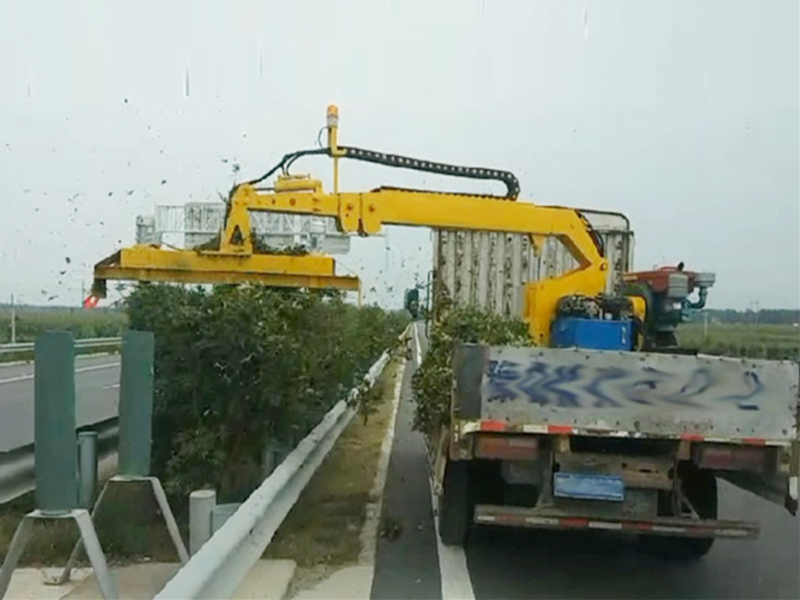 綠化綜合養(yǎng)護車