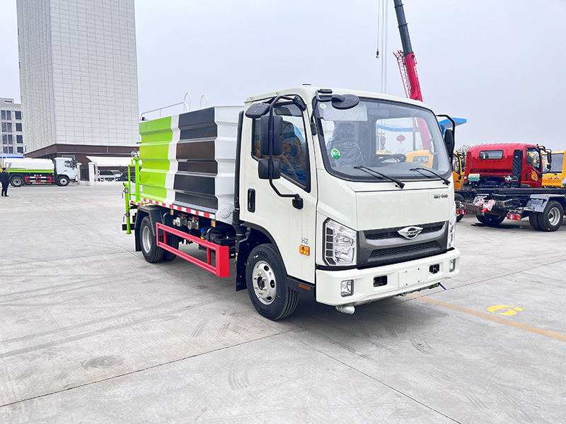 福田康瑞H2藍(lán)牌7方灑水/抑塵車